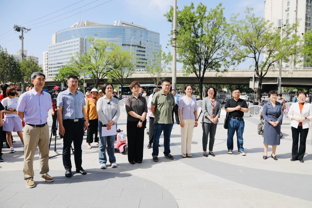 e88ec43c21aa4f5d85791eeb72085d54.jpg 出席领导.jpg